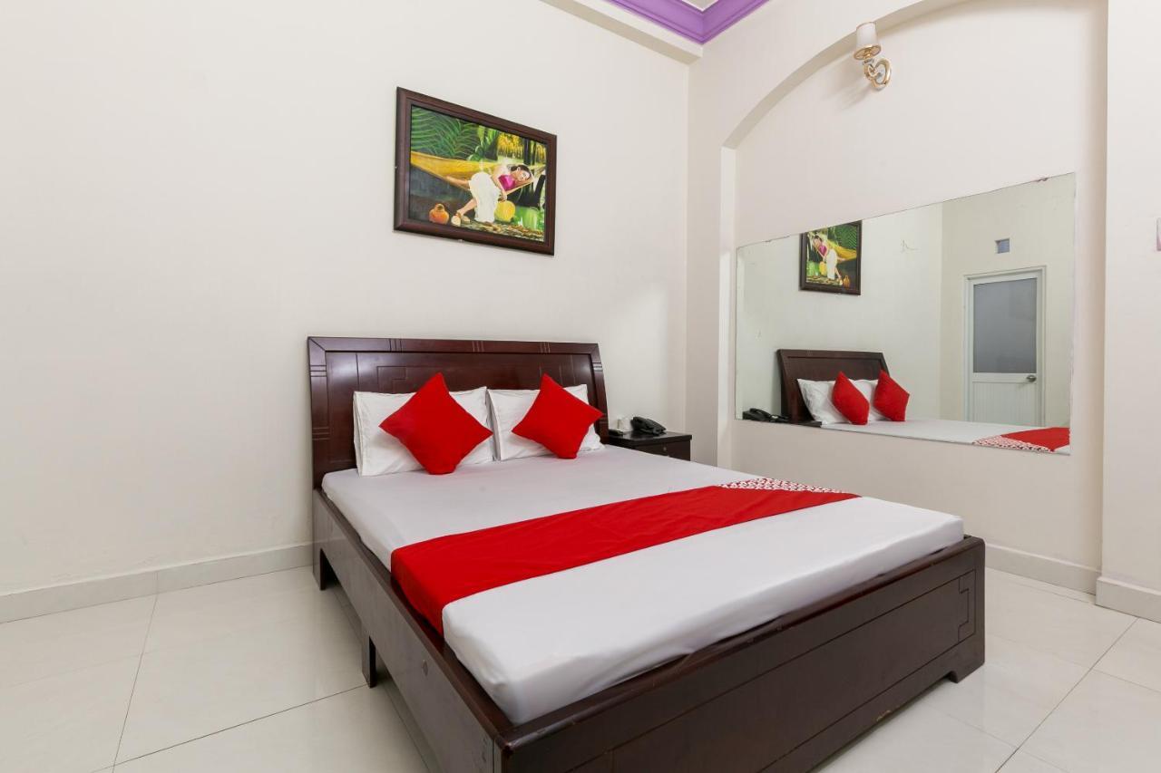 Oyo 486 Nhat Nhat Hotel Ho Chi Minh City Exterior photo